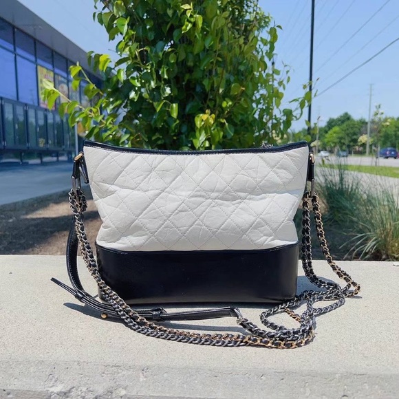 Chanel Aged Calfskin Medium Gabrielle Hobo - Picture 2 of 4